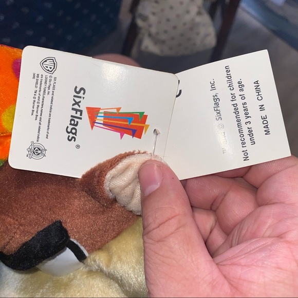 Six flags taz plush - Picture 5 of 13